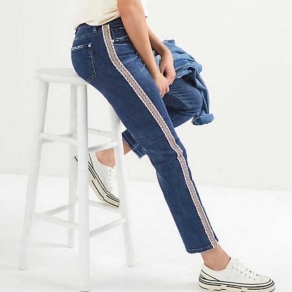 Anthropologie pilcro the slim boyfriend side strip crop jeans